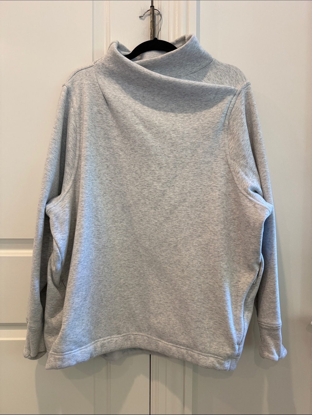 Athleta Cozy Karma II Twist Neck Swaetshirt Size 2X Heather Gray